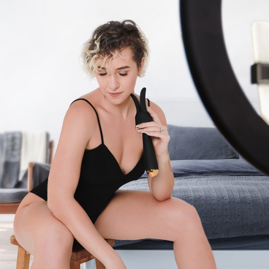 Вибратор Svakom Emma Neo